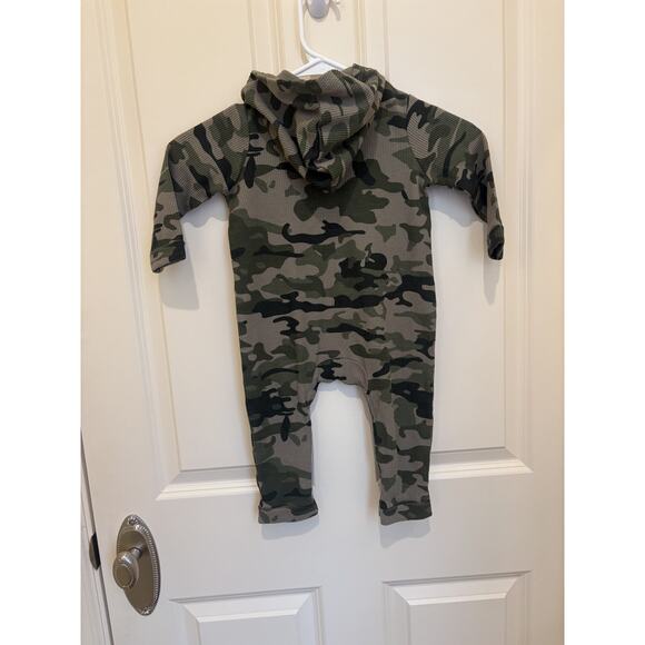 Mud Pie Baby Boy Long Sleeve Hooded Thermal Green Camo Romper Size 12-18 Months - Picture 3 of 3